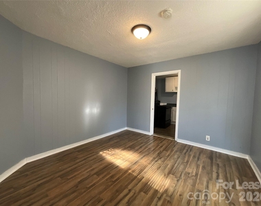 540 Washington Street - Photo Thumbnail 3