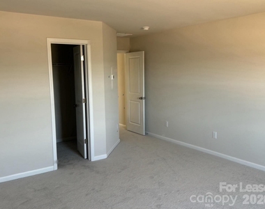 13304 Hampton Bay Lane - Photo Thumbnail 7