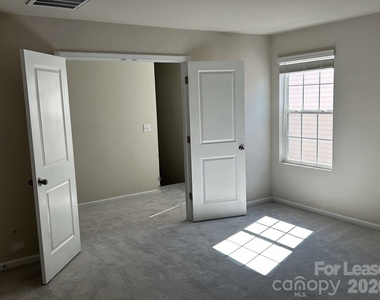 13304 Hampton Bay Lane - Photo Thumbnail 10