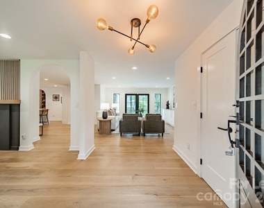 2528 Providence Road - Photo Thumbnail 2