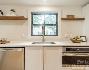 2528 Providence Road - Photo Thumbnail 12