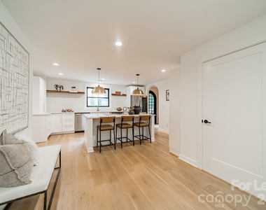 2528 Providence Road - Photo Thumbnail 7