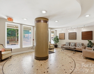 1000 E Woodlawn Road - Photo Thumbnail 6