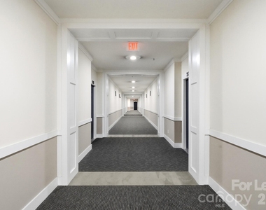 1000 E Woodlawn Road - Photo Thumbnail 9