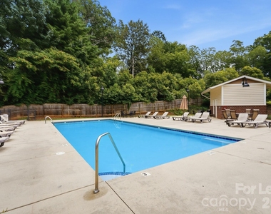 1000 E Woodlawn Road - Photo Thumbnail 3