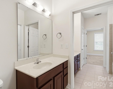 1000 E Woodlawn Road - Photo Thumbnail 37