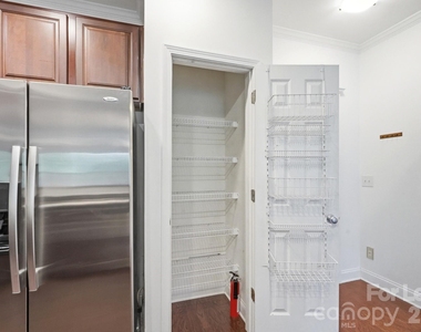 1000 E Woodlawn Road - Photo Thumbnail 21