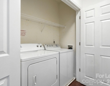 1000 E Woodlawn Road - Photo Thumbnail 38