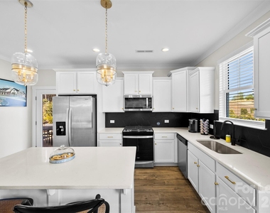 21216 Sanctuary Drive - Photo Thumbnail 8