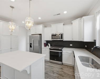21216 Sanctuary Drive - Photo Thumbnail 6
