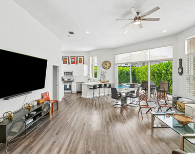 4278 Nw 65th Road - Photo Thumbnail 3