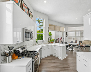 4278 Nw 65th Road - Photo Thumbnail 14