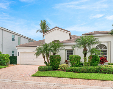 4278 Nw 65th Road - Photo Thumbnail 2