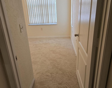 146 Sw Peacock Boulevard - Photo Thumbnail 18
