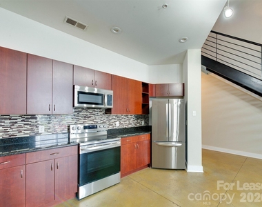 927 Westmere Avenue - Photo Thumbnail 13