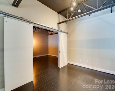 927 Westmere Avenue - Photo Thumbnail 28