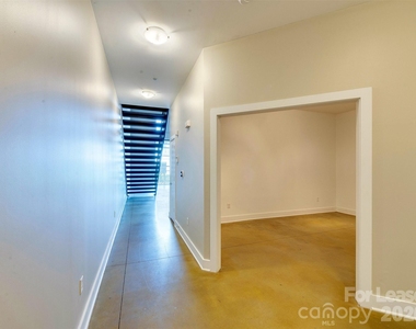 927 Westmere Avenue - Photo Thumbnail 25