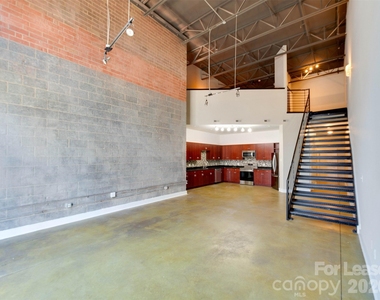 927 Westmere Avenue - Photo Thumbnail 2
