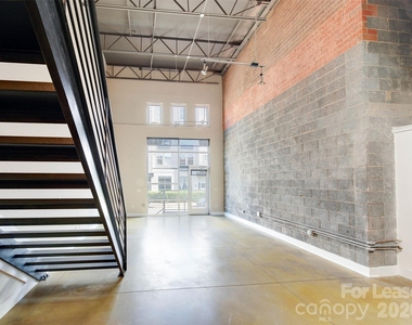 927 Westmere Avenue - Photo Thumbnail 18