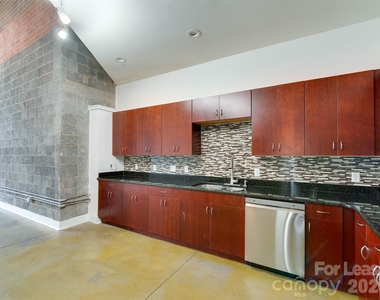 927 Westmere Avenue - Photo Thumbnail 10