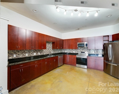 927 Westmere Avenue - Photo Thumbnail 8