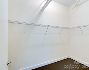 927 Westmere Avenue - Photo Thumbnail 33