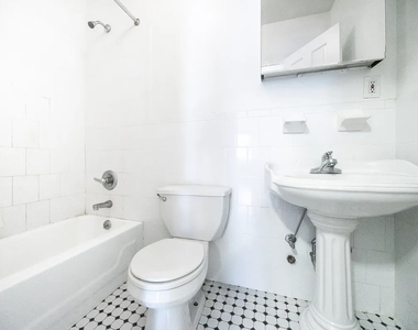  East 73rd Street - Photo Thumbnail 1