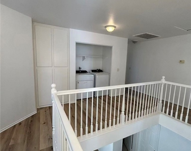 26071 Peck Street - Photo Thumbnail 3