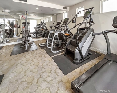 360 W Avenue 26 - Photo Thumbnail 13
