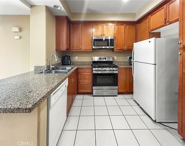 360 W Avenue 26 - Photo Thumbnail 4