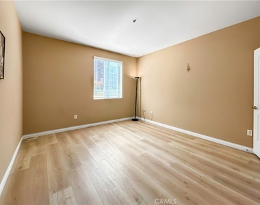 360 W Avenue 26 - Photo Thumbnail 6