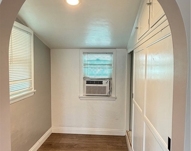 5703 Golden West - Photo Thumbnail 11