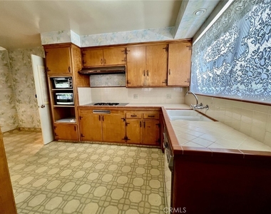 2408 S 8th Avenue - Photo Thumbnail 10