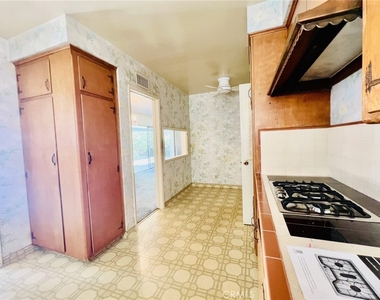 2408 S 8th Avenue - Photo Thumbnail 7