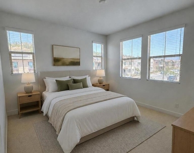 712 Guy Turner Drive - Photo Thumbnail 19