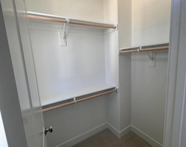 712 Guy Turner Drive - Photo Thumbnail 14