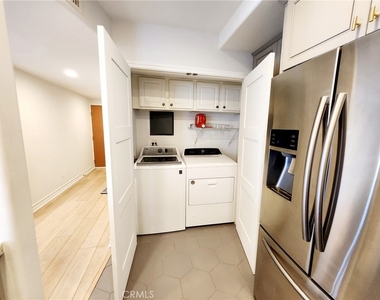 1920 Malcolm Avenue - Photo Thumbnail 11