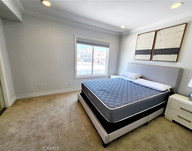 1920 Malcolm Avenue - Photo Thumbnail 26