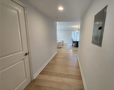 1920 Malcolm Avenue - Photo Thumbnail 14