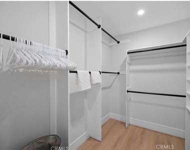 4240 Kingfisher Road - Photo Thumbnail 11