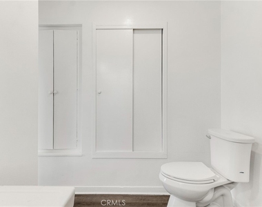 2441 3rd St #7 - Photo Thumbnail 16
