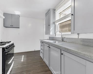 2441 3rd St #7 - Photo Thumbnail 21