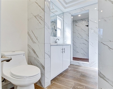 10563 Lindbrook Drive - Photo Thumbnail 38