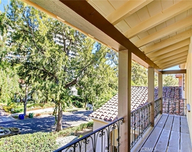10563 Lindbrook Drive - Photo Thumbnail 32