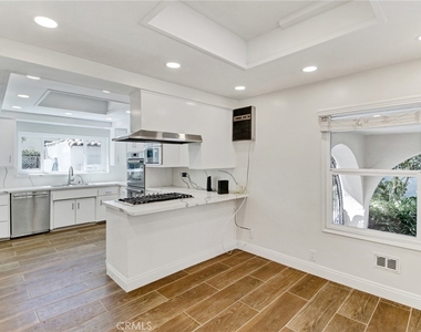 10563 Lindbrook Drive - Photo Thumbnail 10