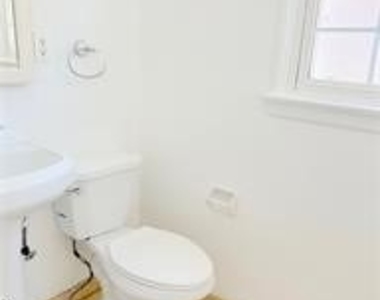 14722 Addison - Photo Thumbnail 9