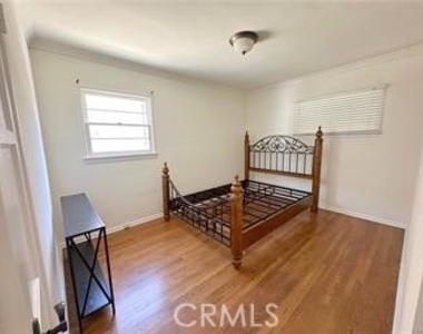 14722 Addison - Photo Thumbnail 10