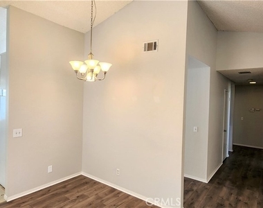 3219 W Avenue J4 - Photo Thumbnail 4
