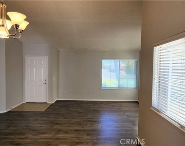3219 W Avenue J4 - Photo Thumbnail 5