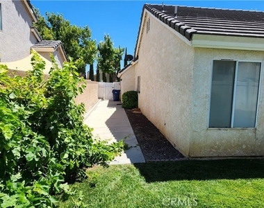 3219 W Avenue J4 - Photo Thumbnail 24